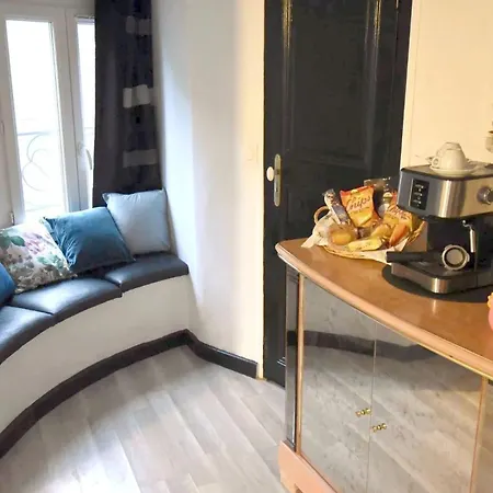 Apartment Climatise Et Sa Terrasse Privee En *