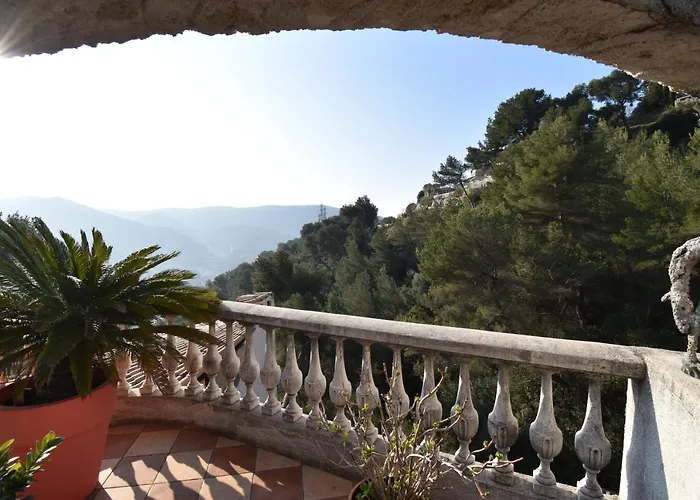 Climatise Et Sa Terrasse Privee En Apartament